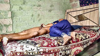 Amita worships Modi on bed fetish porn video
