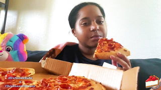 Ebony mukbang pizza solo tease xxx video